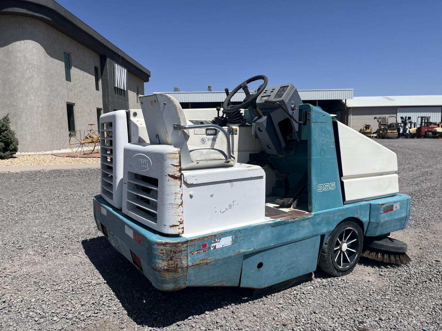 ./imagenes/INVOICE/2019/15384/BARREDORA TENNANT 355 (4).JPG